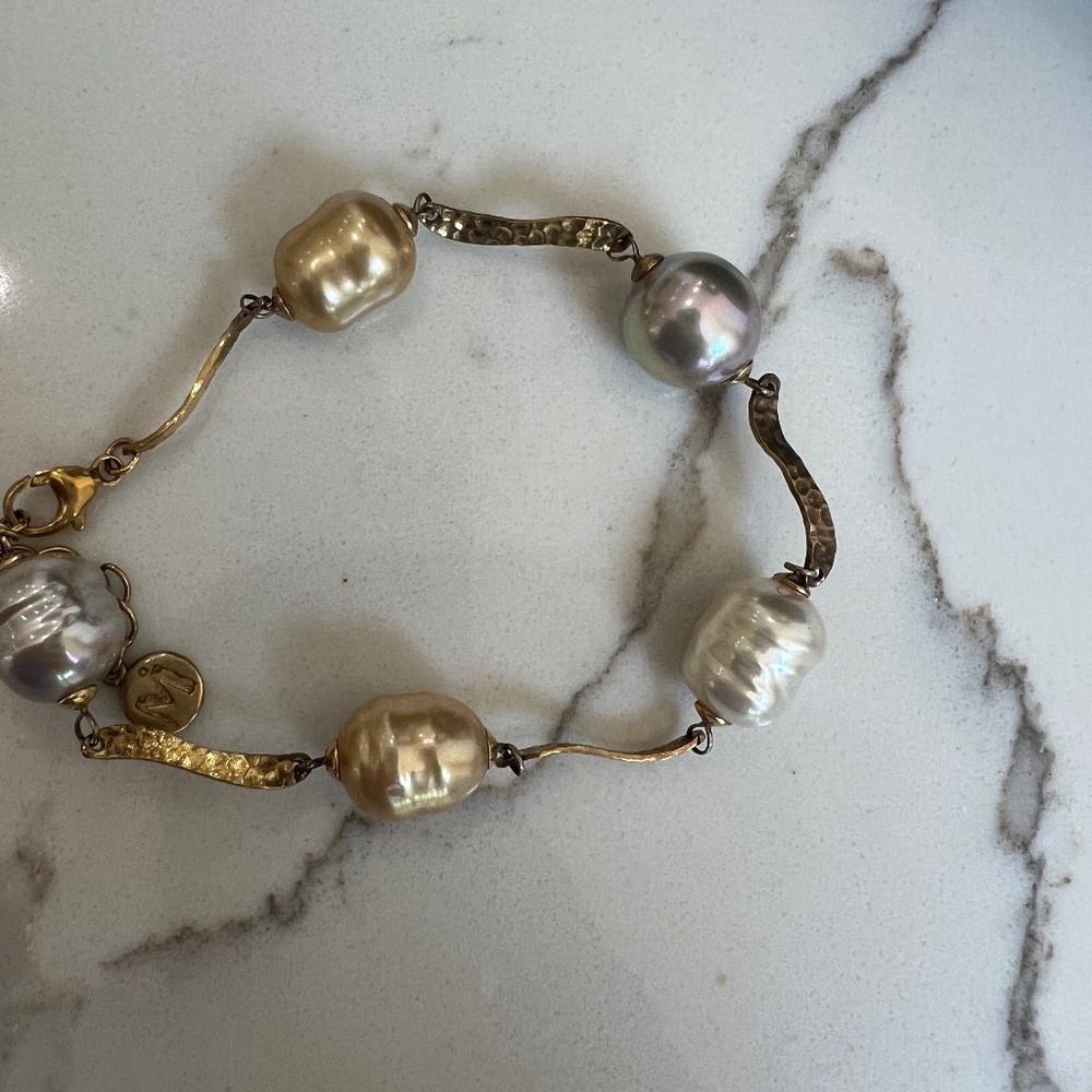 Multi color faux pearl bracelet